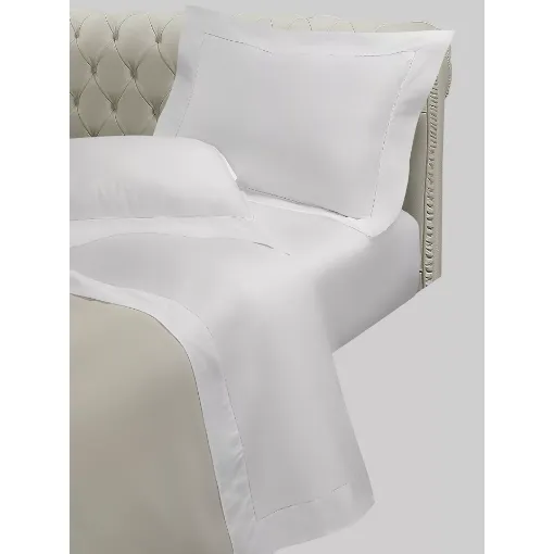 Picture of Double bed sheet set - top sheet, flat bottom sheet and oxford pillowcase in pure cotton satin - white - Franchini mare bespoke luxury linens