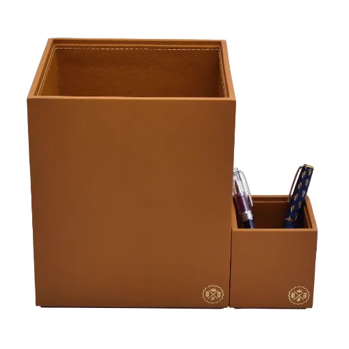 Picture of Collection Armand Cinnamon Leather Wastepaper Basket - Size Medium -  20,00cm x  20,00cm x  23,50cm - Weight : 950 Gr - Gordon & Gaia