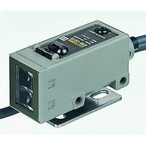 Omron Retroreflective Photoelectric Sensor, Block Sensor, 3 m Detection Range - E3SCR11 product image