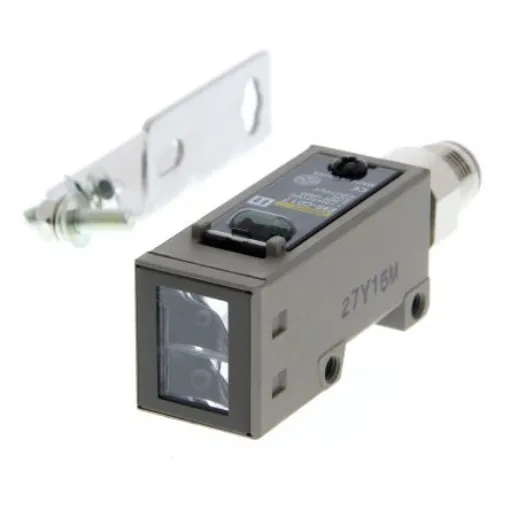 Omron Polarised Retro Reflection Photoelectric Sensor, Rectangular Sensor, 2 m Detection Range - E3S-CD17 product image